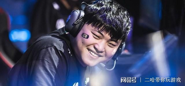 开云平台-MAD险胜SHR，Uzi操刀奇招英雄翻盘鏖战多局四强赛，成为赛场最大亮点