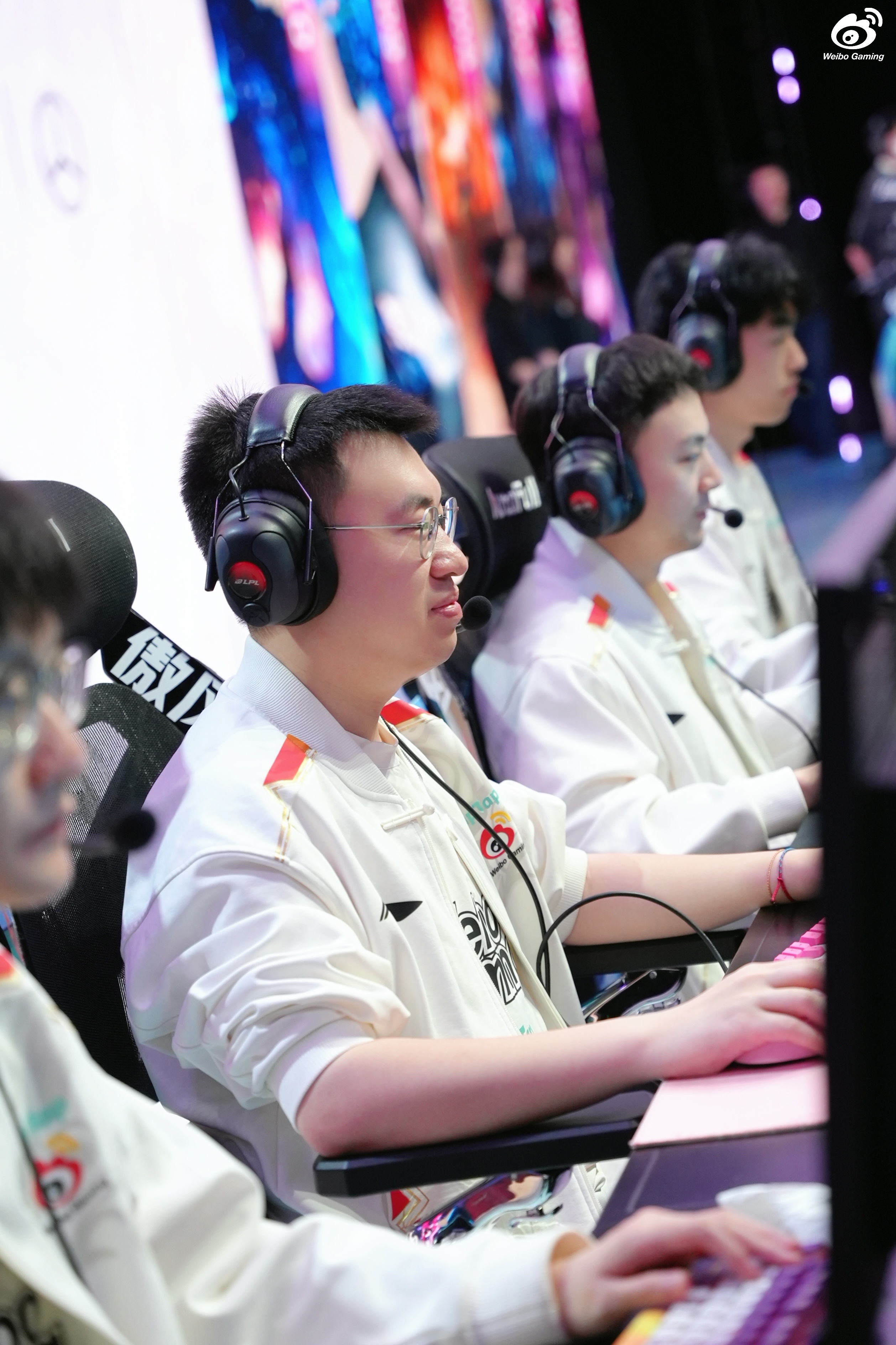 WBG血洗V5，Zeus关键团战开团秒人宿敌对决淘汰赛，留下经典瞬间