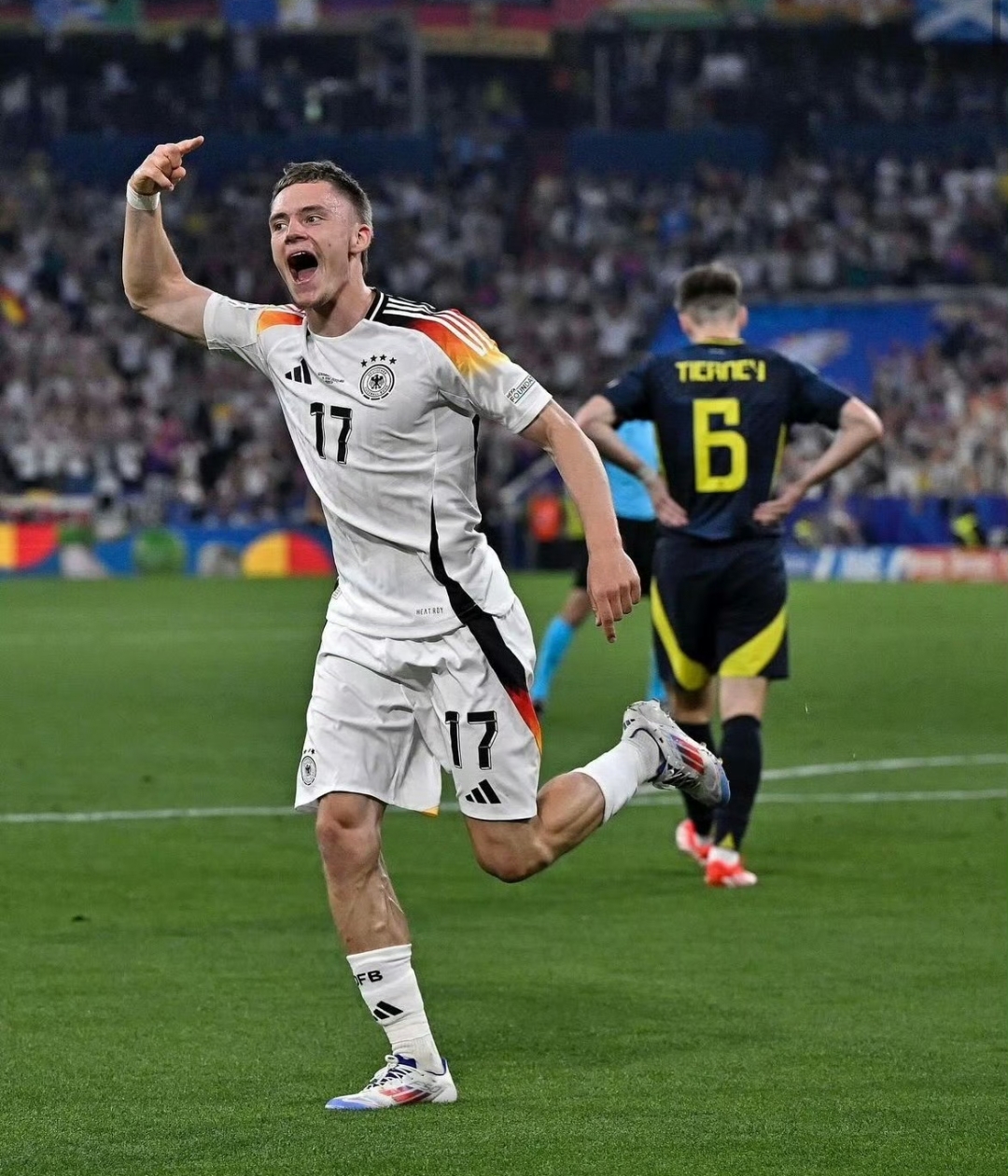 开云体育官方网站-瑞典队鏖战德国队，波尔统治全场